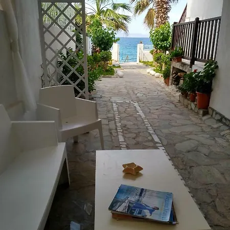 Villa Constantina Apartments Ligia  Exterior photo